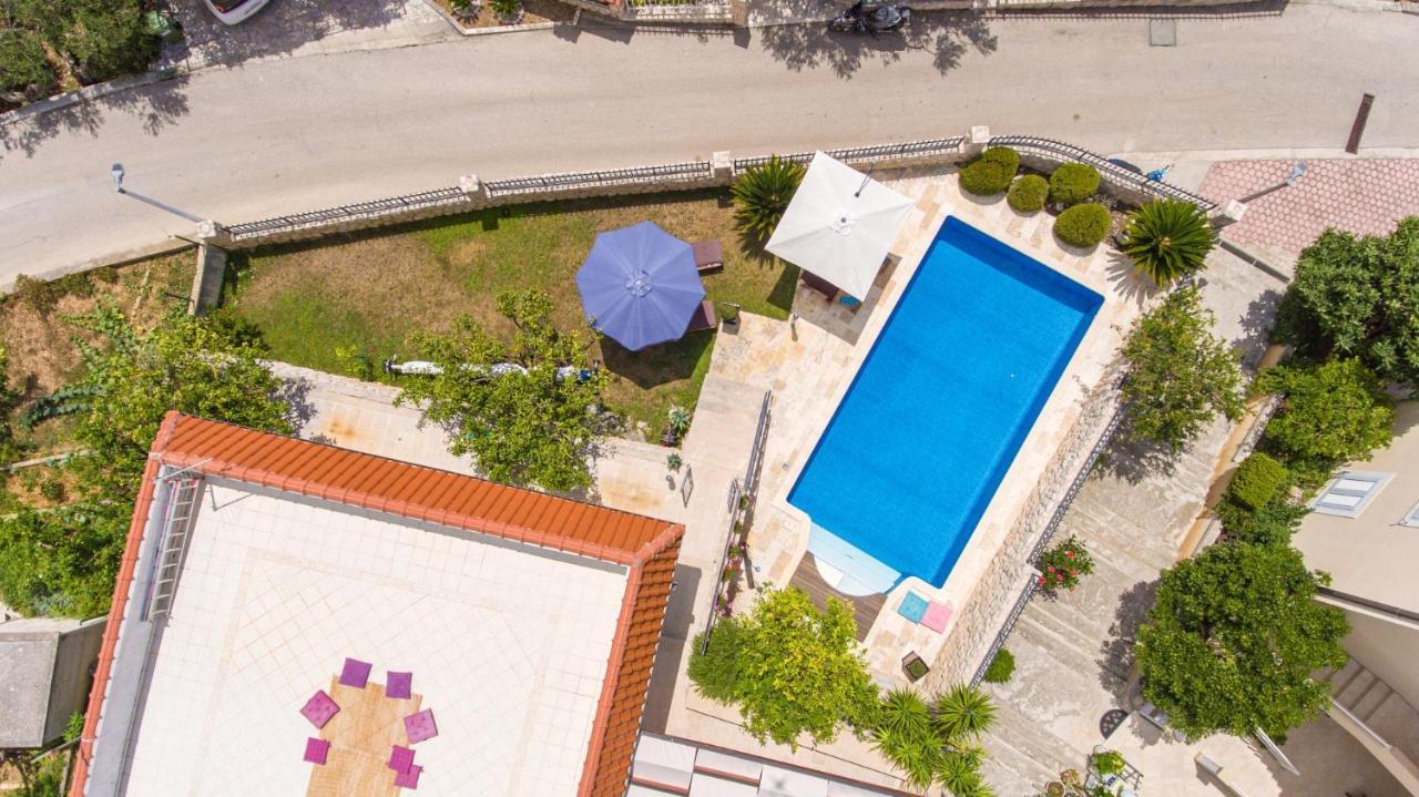 Villa Old Olive, 3Lovelyvillas Podgora Exterior photo